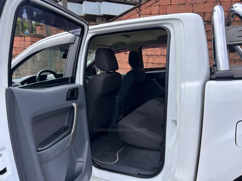 RANGER 2.5 XLS 4X2 CD 16V FLEX 4P MANUAL - 2015 - VENâNCIO AIRES