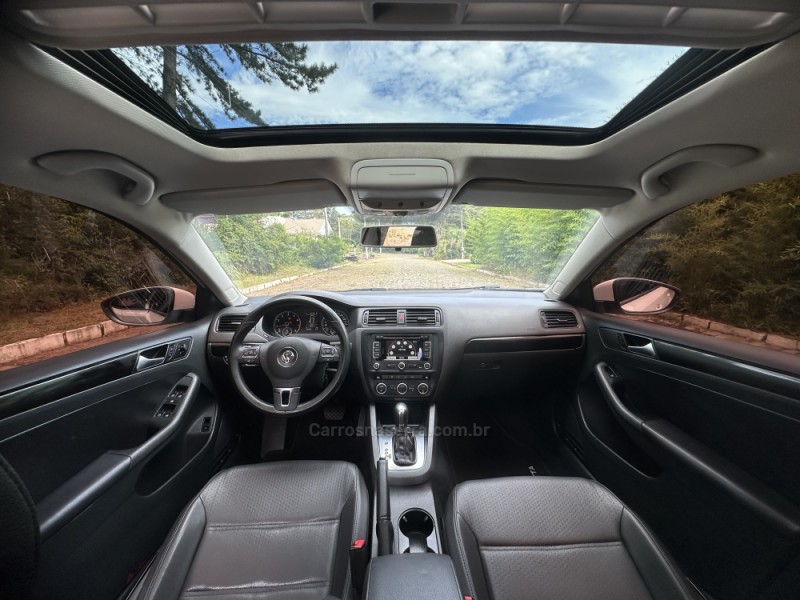 JETTA 2.0 COMFORTLINE FLEX 4P TIPTRONIC - 2013 - NOVA PRATA