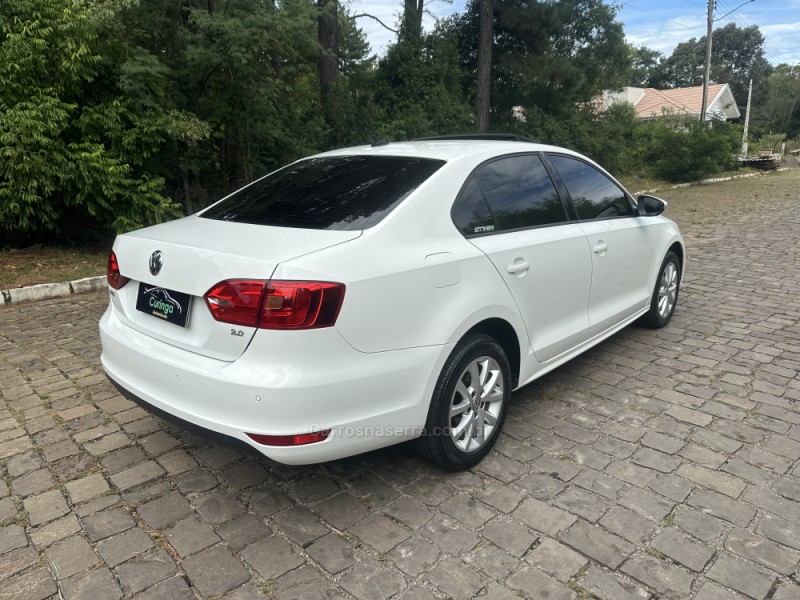JETTA 2.0 COMFORTLINE FLEX 4P TIPTRONIC - 2013 - NOVA PRATA