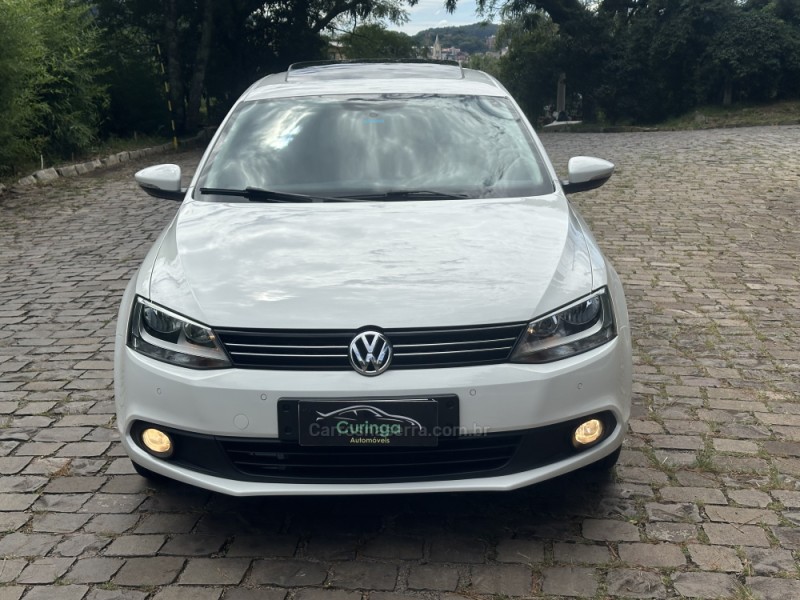 JETTA 2.0 COMFORTLINE FLEX 4P TIPTRONIC - 2013 - NOVA PRATA