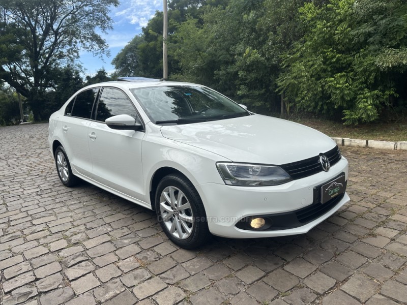 JETTA 2.0 COMFORTLINE FLEX 4P TIPTRONIC - 2013 - NOVA PRATA