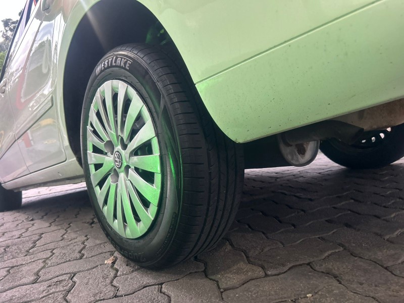 VOYAGE 1.6 MI 8V FLEX 4P MANUAL - 2010 - TRêS COROAS