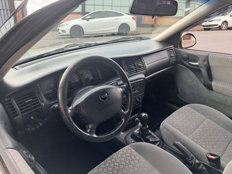 VECTRA 2.0 MPFI EXPRESSION 8V 140CV FLEX 4P MANUAL - 2005 - FLORES DA CUNHA