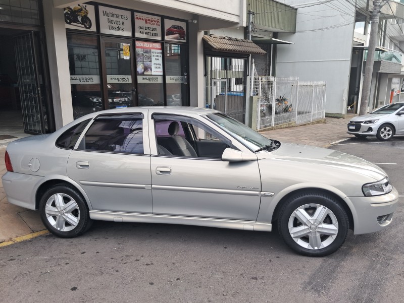 VECTRA 2.0 MPFI EXPRESSION 8V 140CV FLEX 4P MANUAL - 2005 - FLORES DA CUNHA