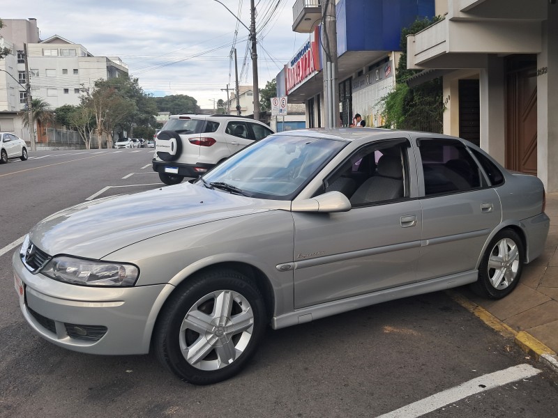 VECTRA 2.0 MPFI EXPRESSION 8V 140CV FLEX 4P MANUAL - 2005 - FLORES DA CUNHA