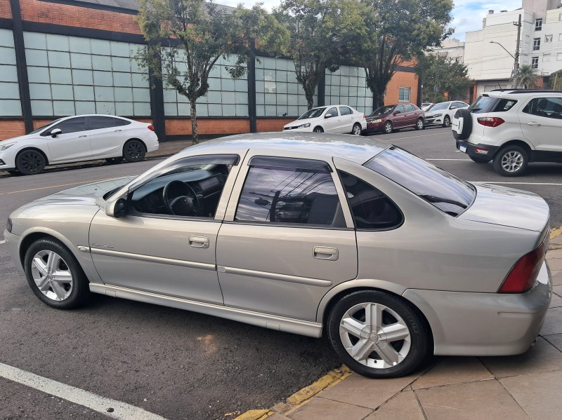 VECTRA 2.0 MPFI EXPRESSION 8V 140CV FLEX 4P MANUAL - 2005 - FLORES DA CUNHA