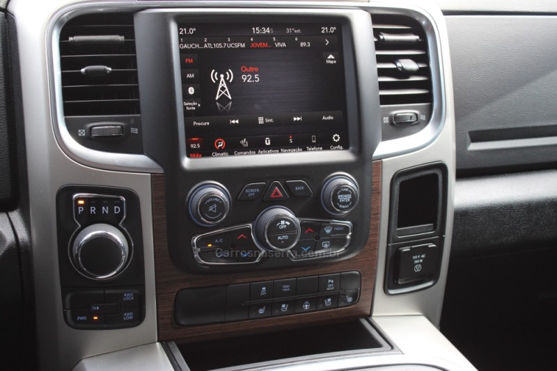 CLASSIC 5.7 LARAMIE V8 HEMI 4P GASOLINA AUTOMÁTICA - 2022 - CAXIAS DO SUL