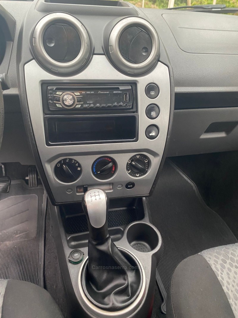 FIESTA 1.0 SE 8V FLEX 4P MANUAL - 2014 - SANANDUVA