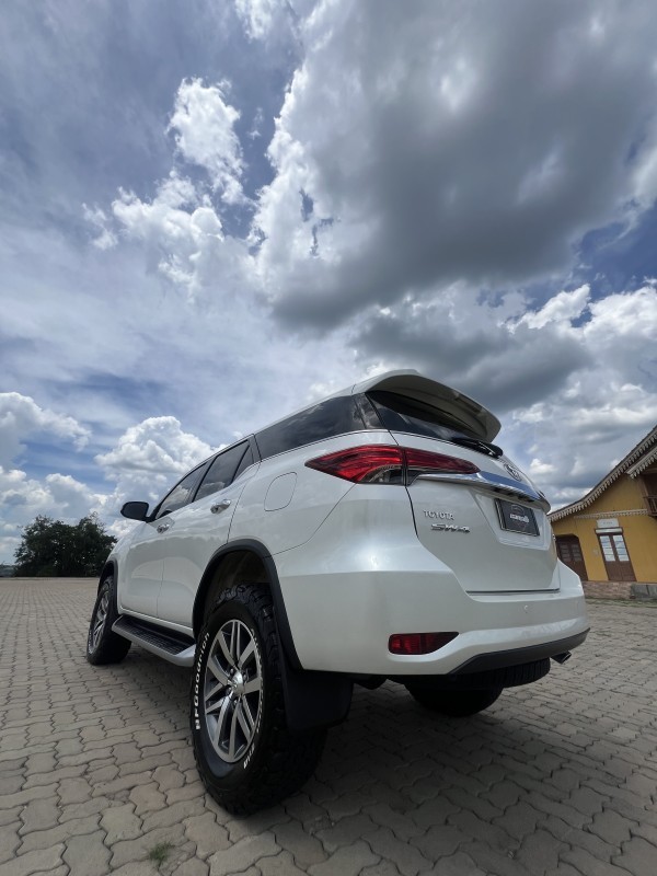 HILUX SW4 2.8 SRX 4X4 16V TURBO INTERCOOLER DIESEL 4P AUTOMÁTICO - 2017 - ANTôNIO PRADO