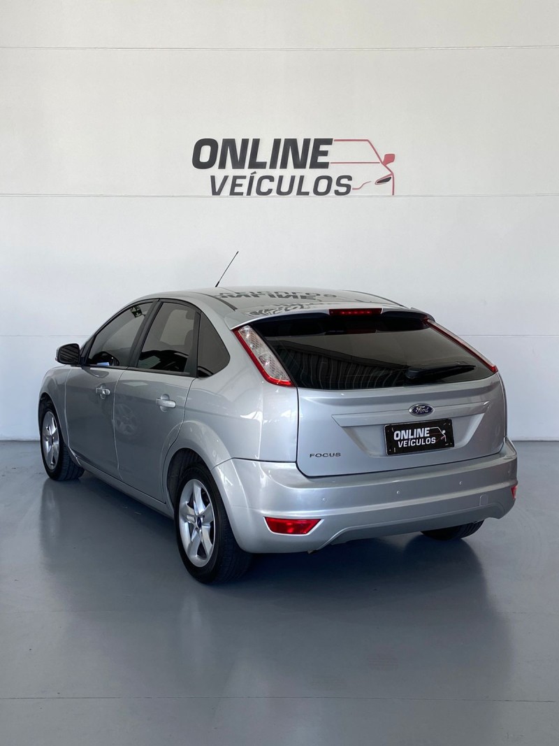 FOCUS 1.6 GLX 16V FLEX 4P MANUAL - 2012 - FARROUPILHA