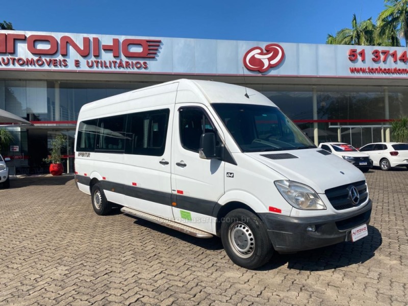 SPRINTER 2.1 FURGÃO 415 CDI TETO ALTO DIESEL 3P MANUAL - 2014 - LAJEADO