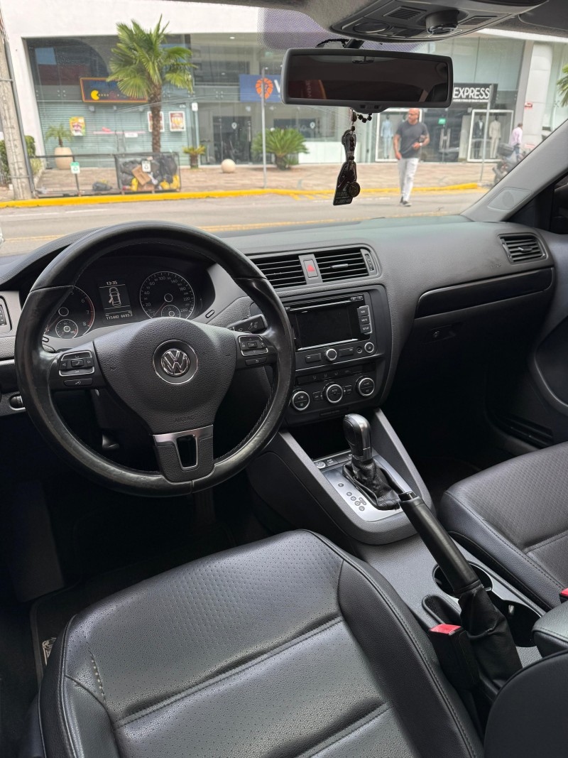 JETTA 2.0 COMFORTLINE FLEX 4P TIPTRONIC - 2014 - CAXIAS DO SUL