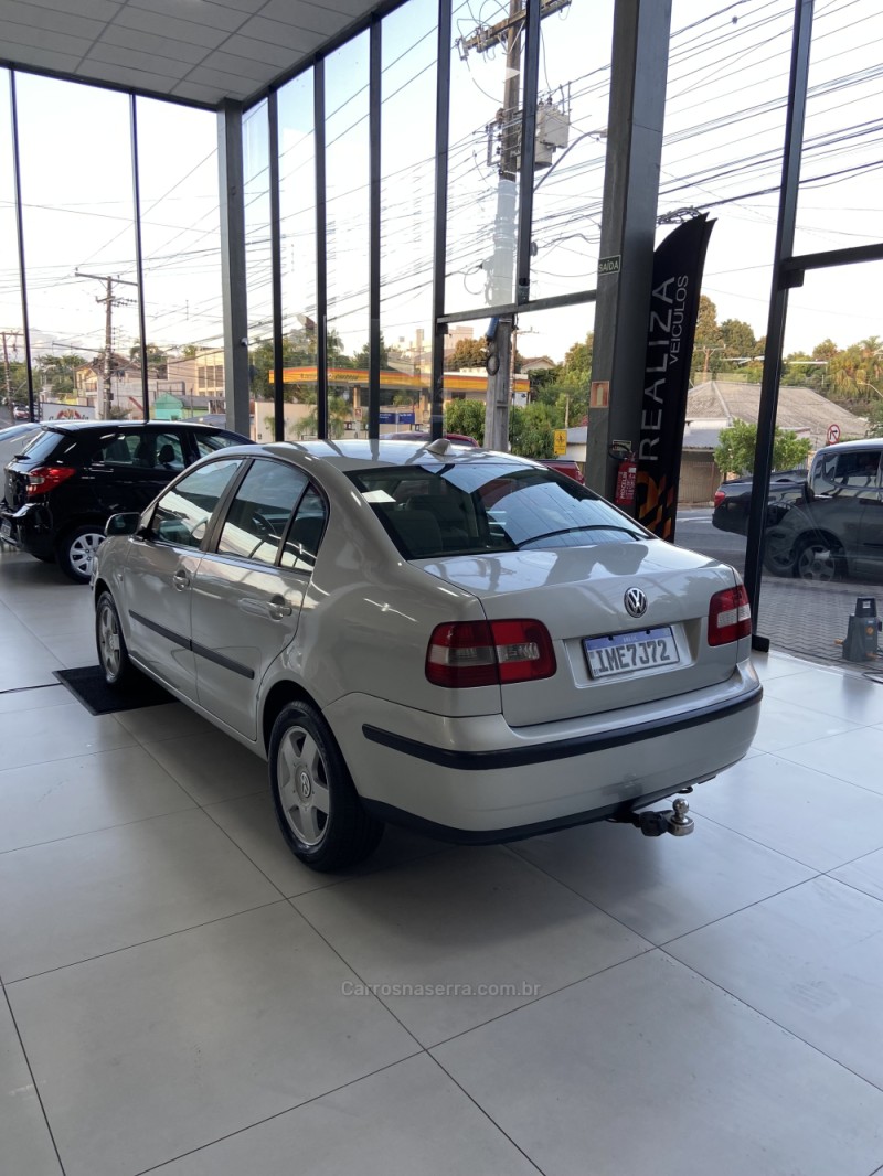 POLO 1.6 MI 8V TOTAL FLEX 4P MANUAL - 2005 - SANTA CRUZ DO SUL