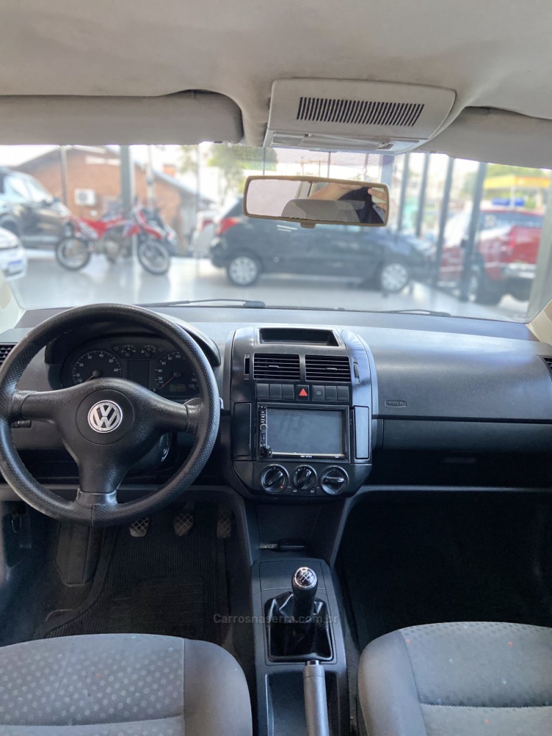 POLO 1.6 MI 8V TOTAL FLEX 4P MANUAL - 2005 - SANTA CRUZ DO SUL