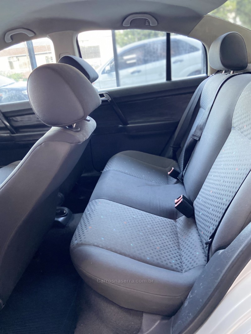 POLO 1.6 MI 8V TOTAL FLEX 4P MANUAL - 2005 - SANTA CRUZ DO SUL