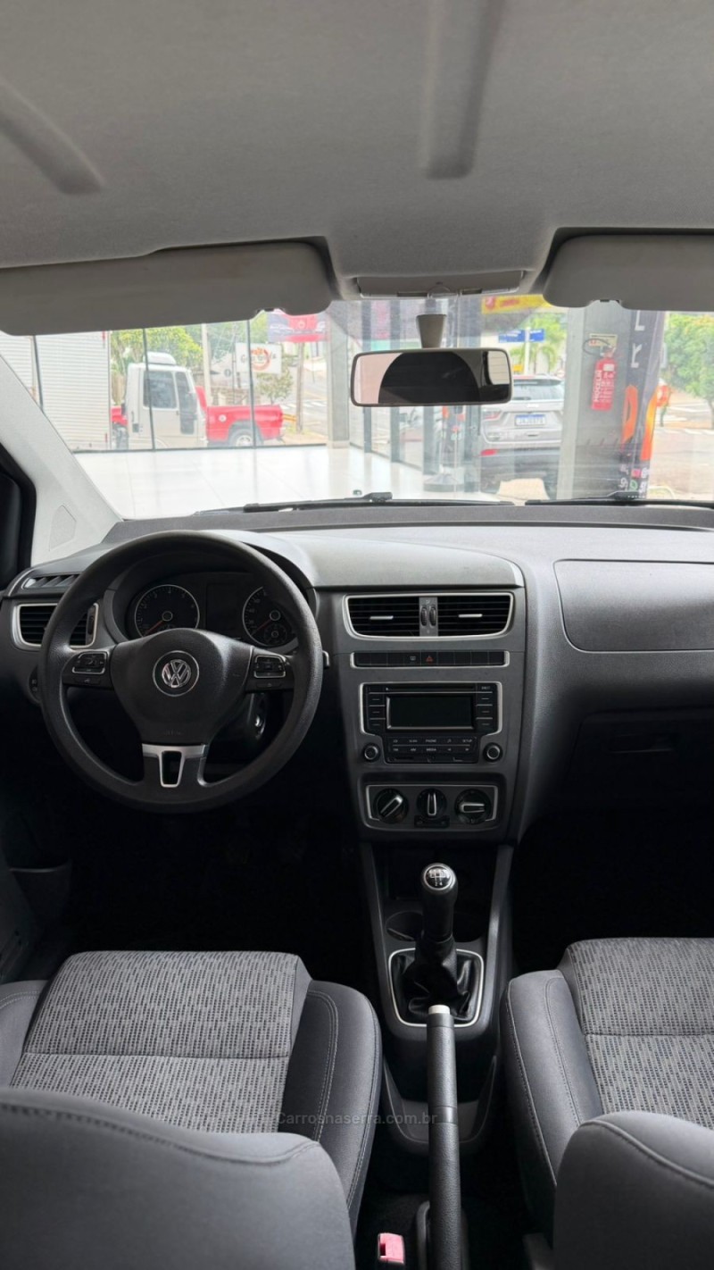 FOX 1.0 MI 8V FLEX 4P MANUAL - 2014 - SANTA CRUZ DO SUL