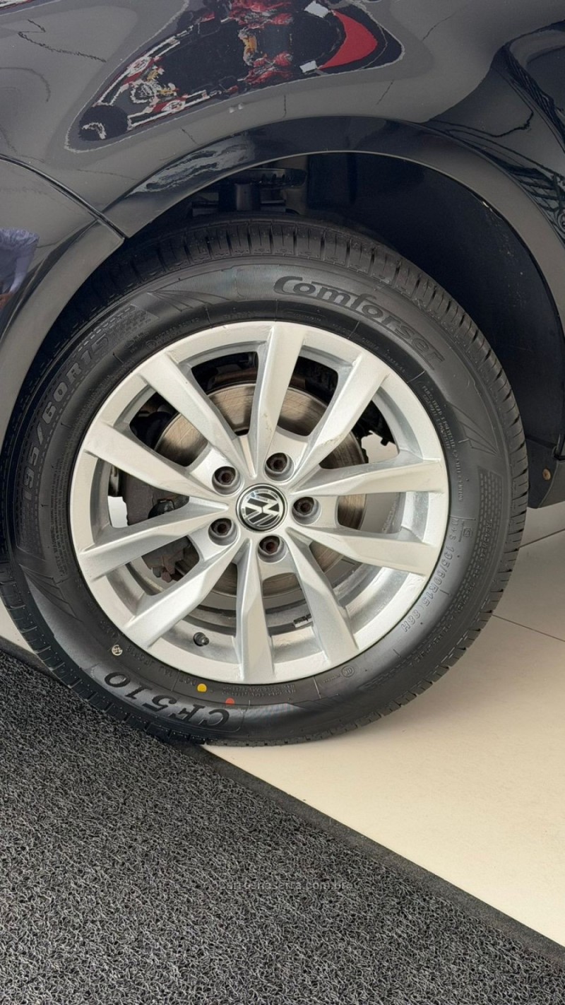 FOX 1.0 MI 8V FLEX 4P MANUAL - 2014 - SANTA CRUZ DO SUL