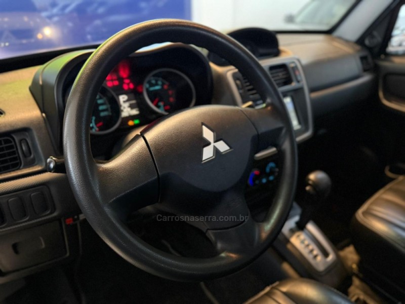 PAJERO TR4 2.0 4X4 16V 140CV FLEX 4P AUTOMÁTICO - 2014 - SãO LEOPOLDO