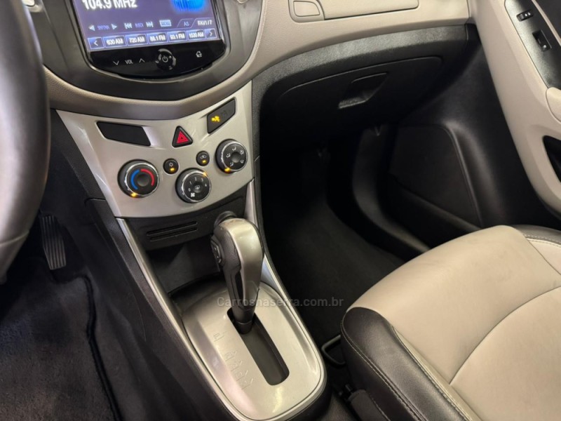 TRACKER 1.8 MPFI LTZ 4X2 16V FLEX 4P AUTOMÁTICO - 2015 - VERANóPOLIS