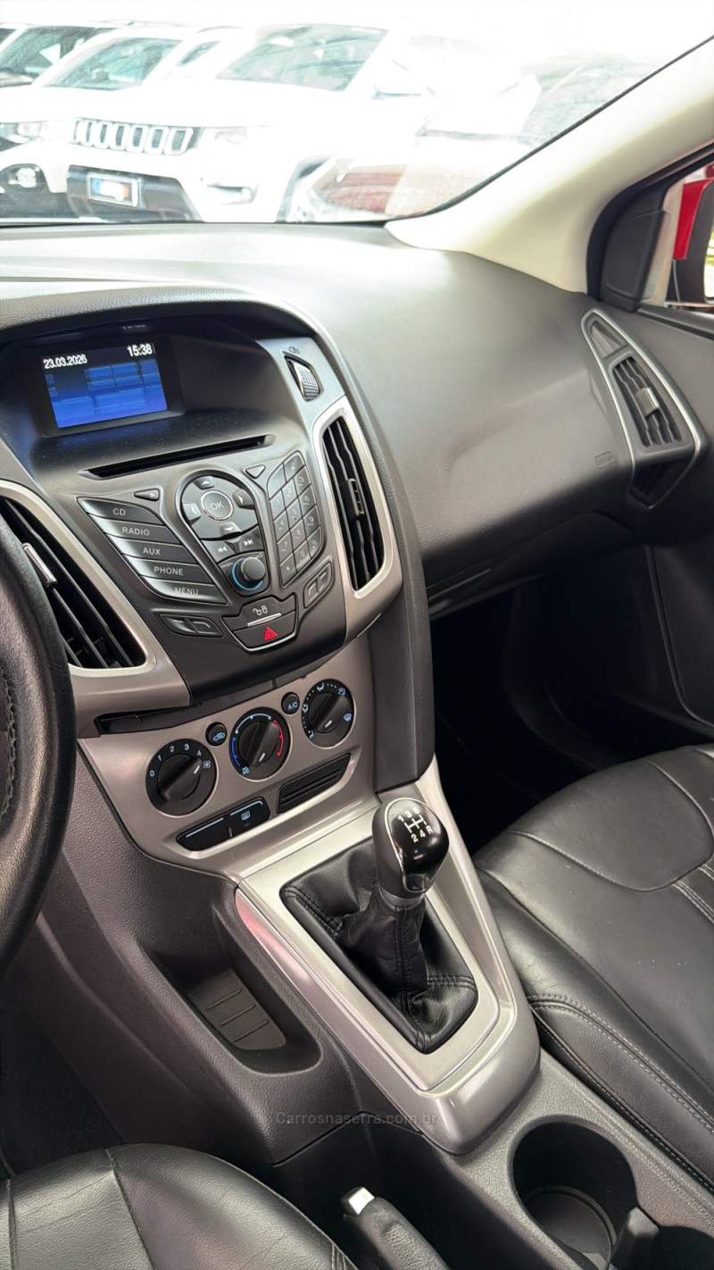 FOCUS 1.6 SE 16V FLEX 4P MANUAL - 2014 - CAXIAS DO SUL