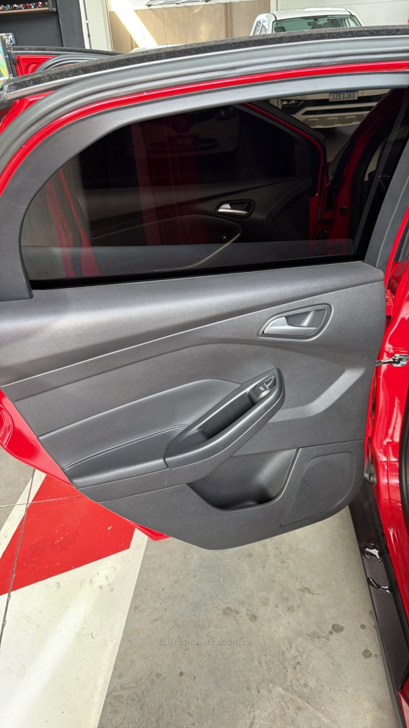 FOCUS 1.6 SE 16V FLEX 4P MANUAL - 2014 - CAXIAS DO SUL