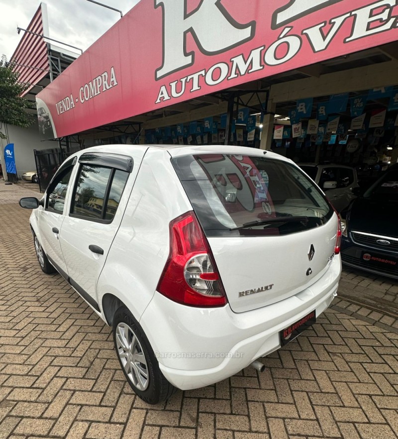 SANDERO 1.6 EXPRESSION 8V FLEX 4P MANUAL - 2009 - PAROBé