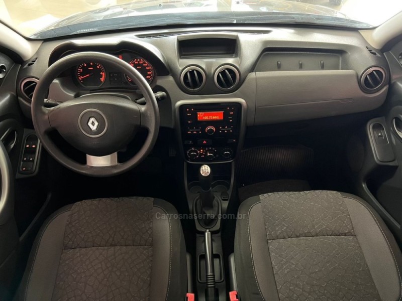 DUSTER 1.6 EXPRESSION 4X2 16V FLEX 4P MANUAL - 2015 - TAQUARA