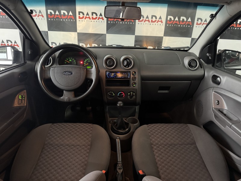 FIESTA 1.0 MPI 8V GASOLINA 4P MANUAL - 2006 - CAXIAS DO SUL