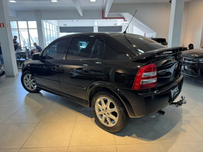 ASTRA 2.0 MPFI ADVANTAGE PLUS 8V FLEX 4P MANUAL - 2009 - CAXIAS DO SUL