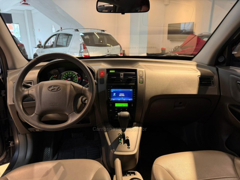 TUCSON 2.0 MPFI GLS 16V 143CV 2WD FLEX 4P AUTOMÁTICO - 2016 - CAXIAS DO SUL