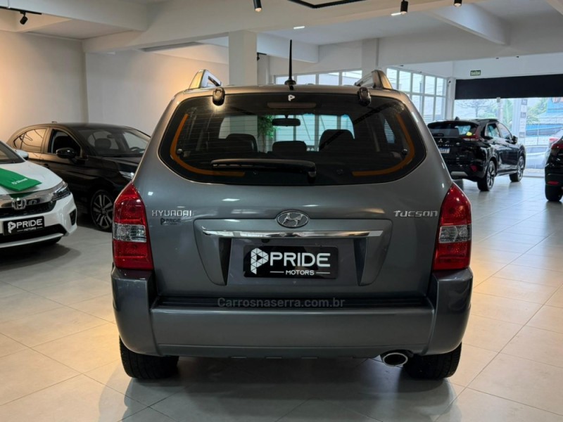 TUCSON 2.0 MPFI GLS 16V 143CV 2WD FLEX 4P AUTOMÁTICO - 2016 - CAXIAS DO SUL