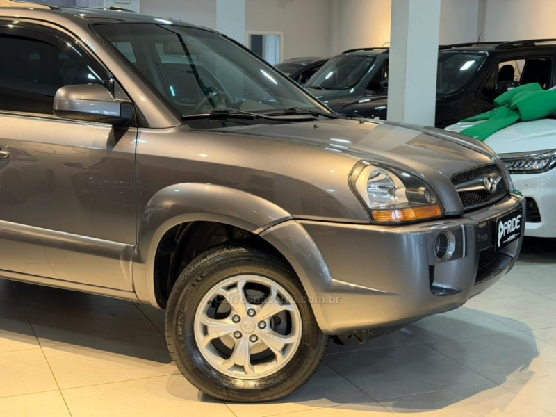 TUCSON 2.0 MPFI GLS 16V 143CV 2WD FLEX 4P AUTOMÁTICO - 2016 - CAXIAS DO SUL