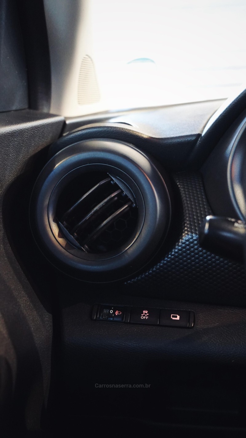 KICKS 1.6 SENSE 16V FLEX 4P AUTOMÁTICO - 2022 - LAJEADO