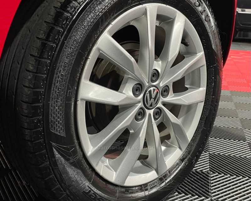 FOX 1.6 MI ROCK IN RIO 8V FLEX 4P MANUAL - 2014 - VACARIA