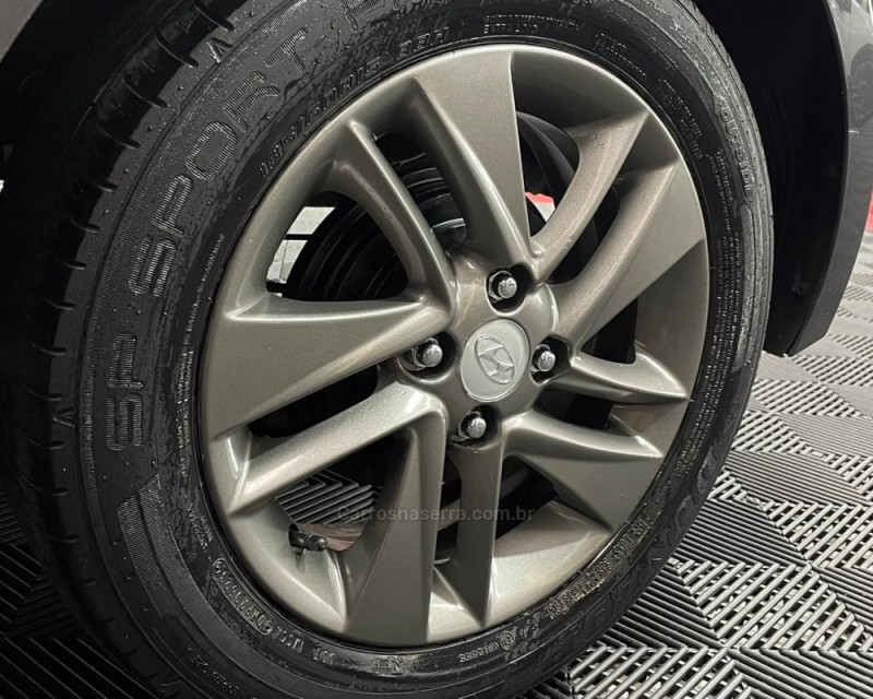 HB20 1.6 PREMIUM 16V FLEX 4P MANUAL - 2013 - VACARIA