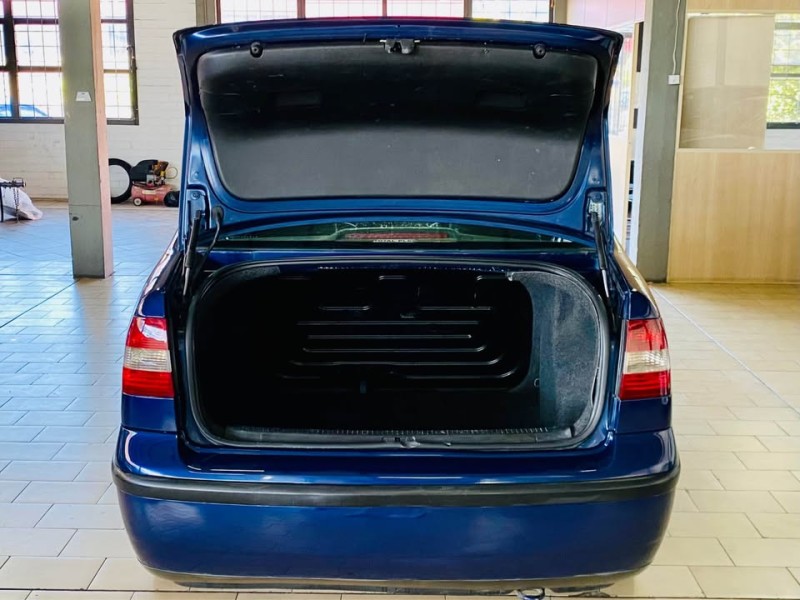 POLO 1.6 MI COMFORTLINE 8V FLEX 4P MANUAL - 2006 - CAXIAS DO SUL