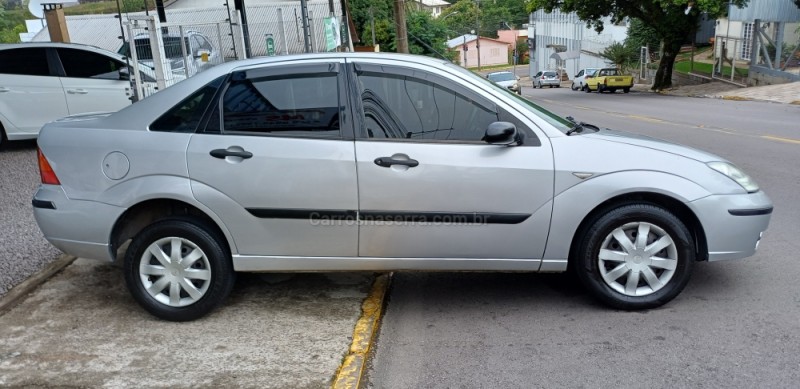 FOCUS 1.6 GLX SEDAN 8V FLEX 4P MANUAL - 2008 - FARROUPILHA