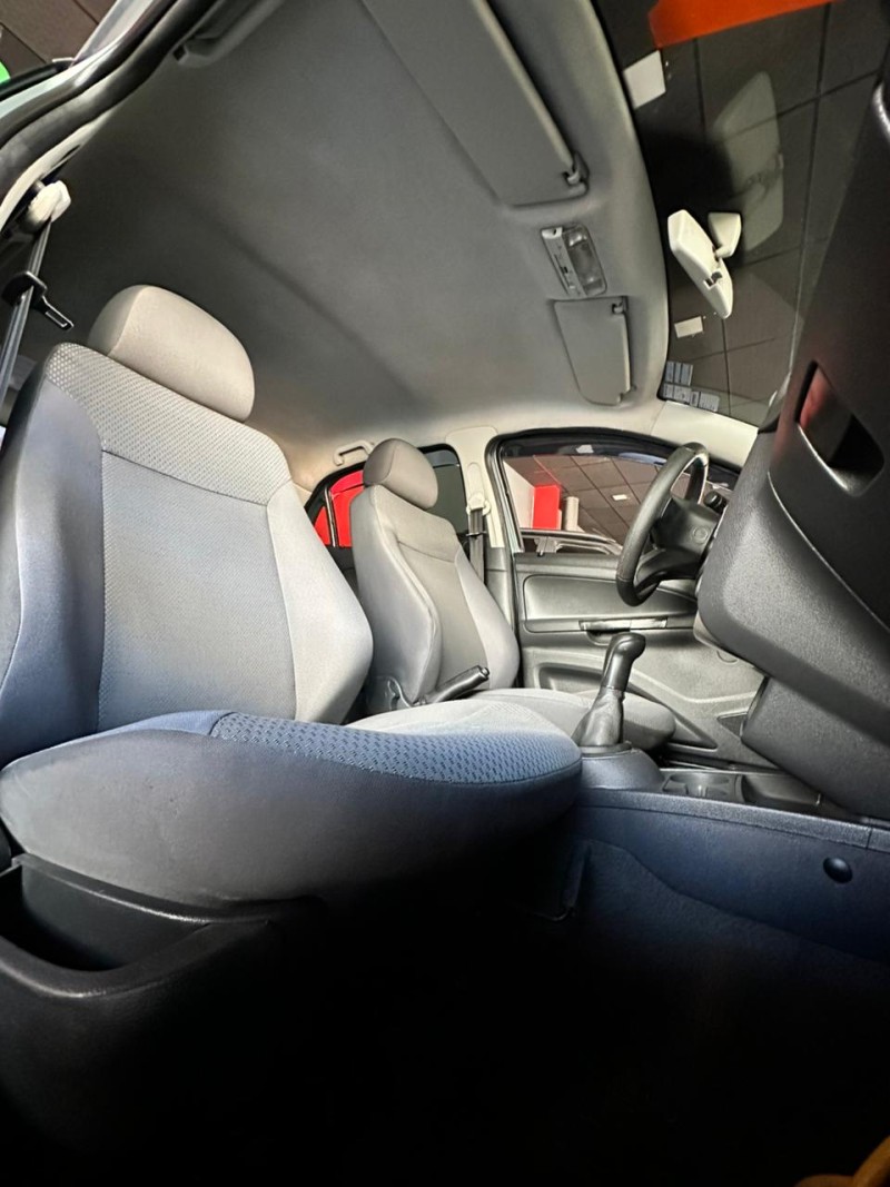 VOYAGE 1.0 MI 8V FLEX 4P MANUAL - 2011 - SãO LEOPOLDO