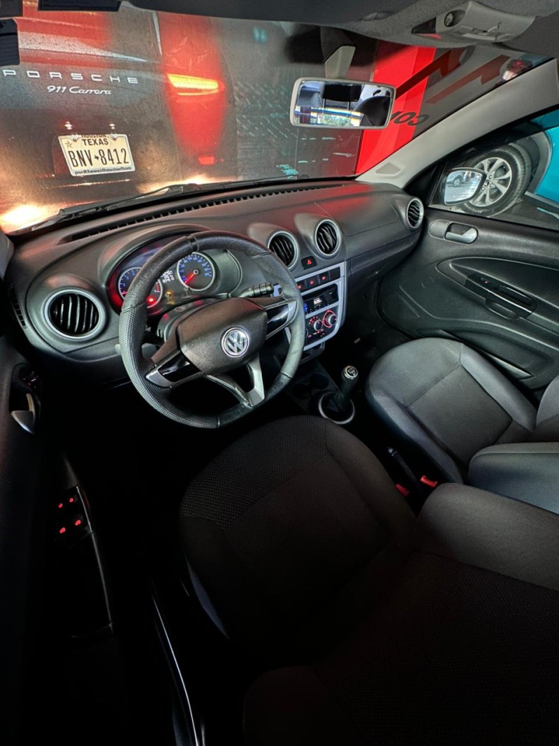 VOYAGE 1.0 MI 8V FLEX 4P MANUAL - 2011 - SãO LEOPOLDO