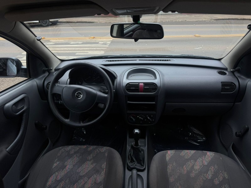 CORSA 1.0 MPFI SEDAN 8V GASOLINA 4P MANUAL - 2004 - VACARIA