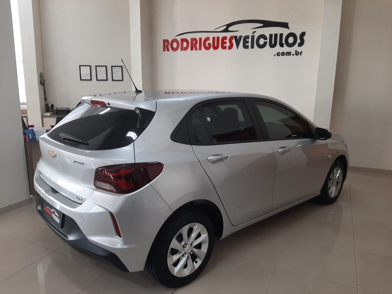 ONIX 1.0 LTZ 12V TURBO FLEX 4P MANUAL - 2021 - CAXIAS DO SUL