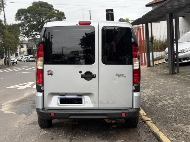 DOBLÓ 1.8 MPI ESSENCE 16V FLEX 7P MANUAL - 2020 - PAROBé