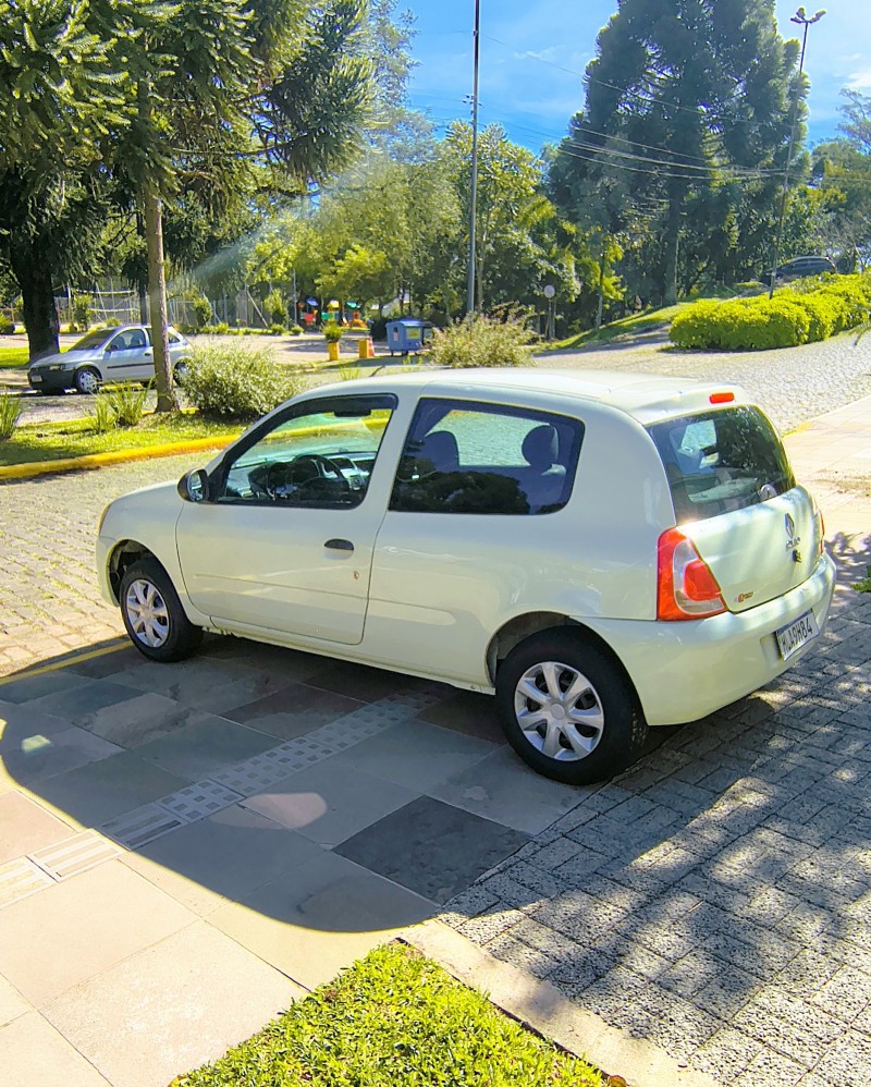 CLIO 1.0 AUTHENTIQUE 16V HI-FLEX 2P MANUAL - 2014 - FARROUPILHA