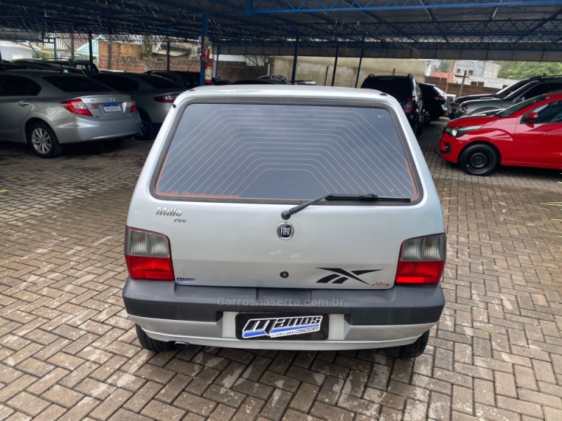 UNO 1.0 MPI MILLE FIRE 8V FLEX 4P MANUAL - 2008 - CANELA