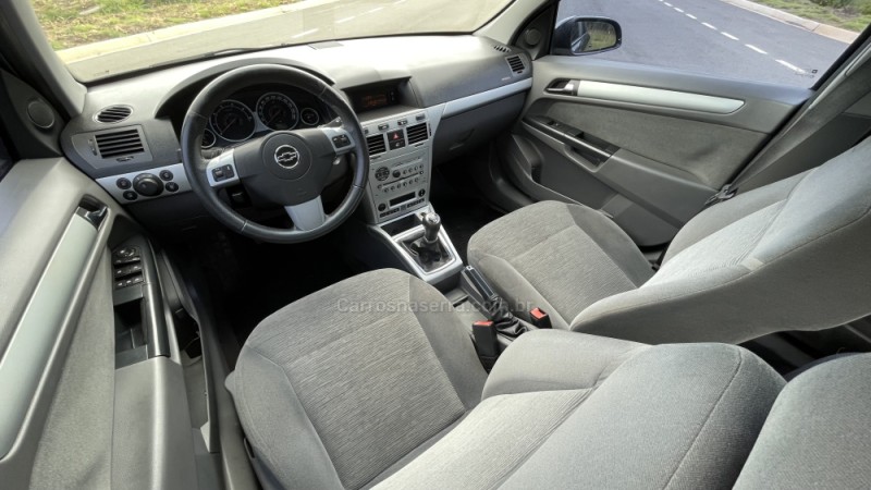 VECTRA 2.0 MPFI ELEGANCE 8V 140CV FLEX 4P MANUAL - 2010 - VILA FLORES