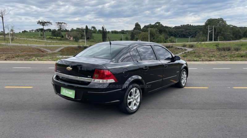 VECTRA 2.0 MPFI ELEGANCE 8V 140CV FLEX 4P MANUAL - 2010 - VILA FLORES