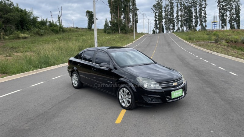 VECTRA 2.0 MPFI ELEGANCE 8V 140CV FLEX 4P MANUAL