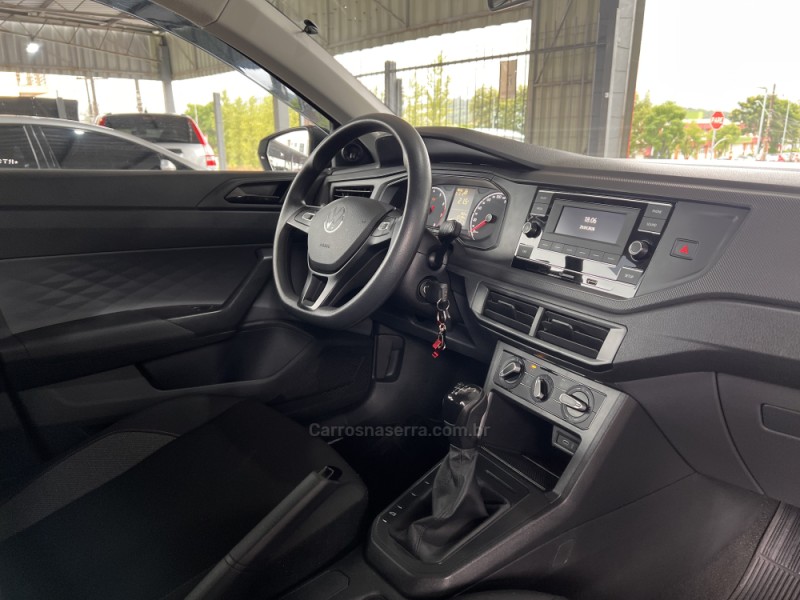POLO 1.0 MPI TRACK 4P MANUAL - 2024 - BOM PRINCíPIO