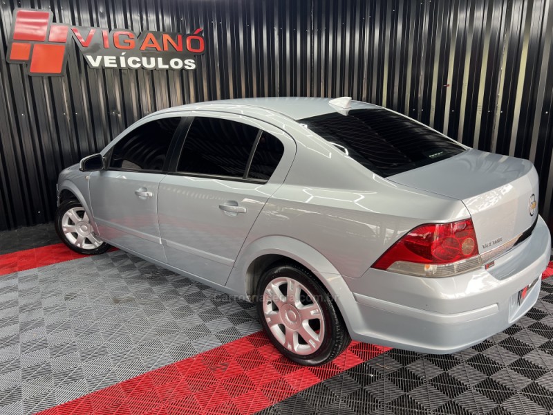 VECTRA 2.0 MPFI ELEGANCE 8V FLEX 4P MANUAL - 2006 - CAXIAS DO SUL