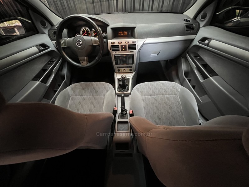 VECTRA 2.0 MPFI ELEGANCE 8V FLEX 4P MANUAL - 2006 - CAXIAS DO SUL